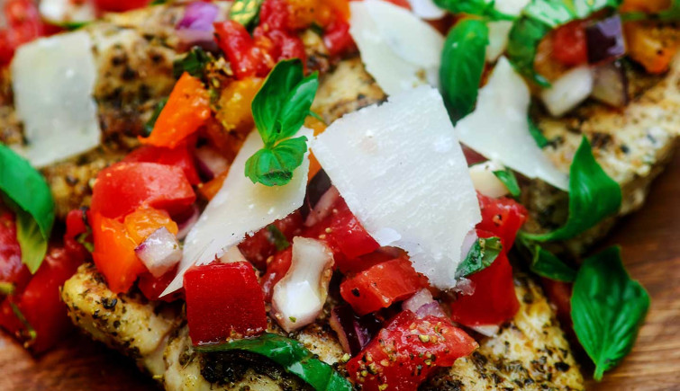 Брускетта з куркою